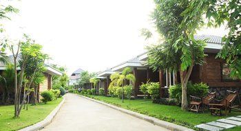 River Hill Resort Kanchanaburi Extérieur photo